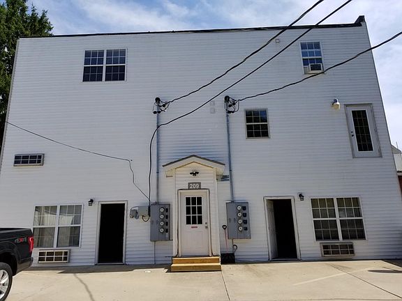 2nd image of 209 W Saint Louis St APT 3