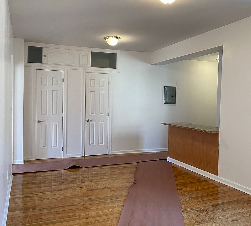 1st image of 19 E 109th St #51