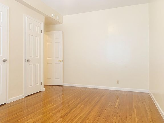 5th image of 8825 144th St #4H
