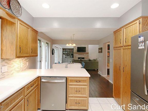5th image of 2611 Glencairin Dr NW