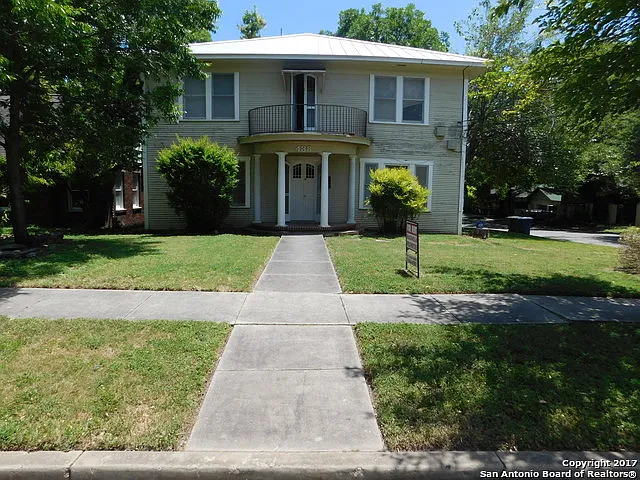 438 Fulton Ave #4