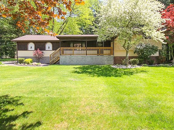 3rd image of 9726 Charles Dr