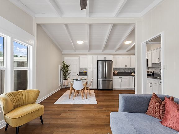 3rd image of 923 Upalu St