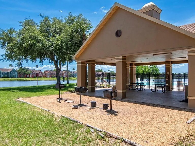 9130 Lake Chase Island Way #9130 — Photo 24