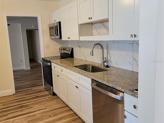 5th image of 542 & 540 S CLAYTON AVENUE