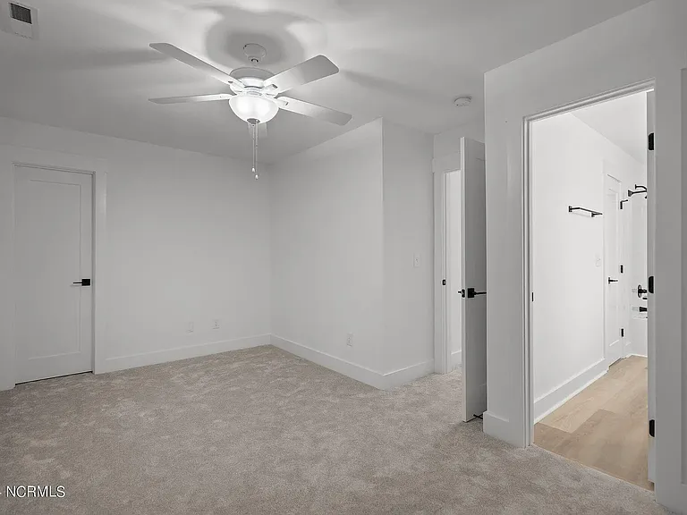 3206 Belmont Cir — Photo 15