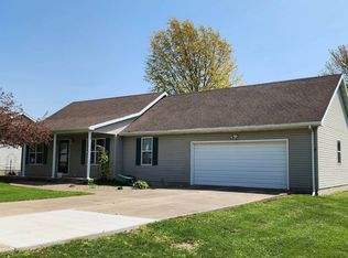 642 Donas Dr, Rushville, IL 62681