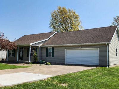642 Donas Dr, Rushville, IL, 62681