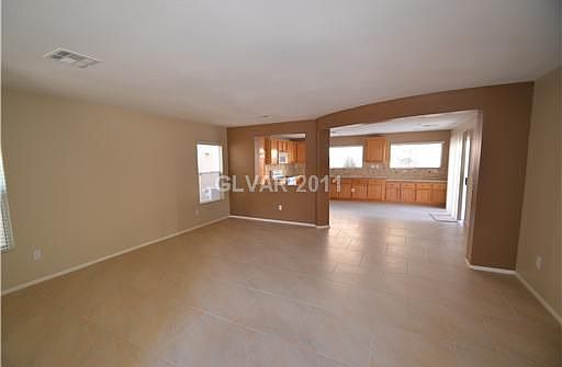 3rd image of 8073 Windmill Villa St