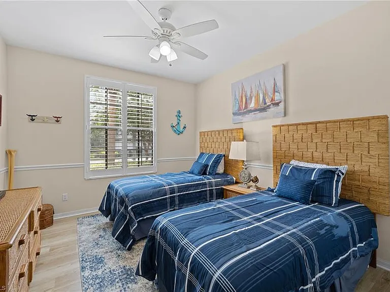 27190 Oakwood Lake Dr #102 — Photo 23