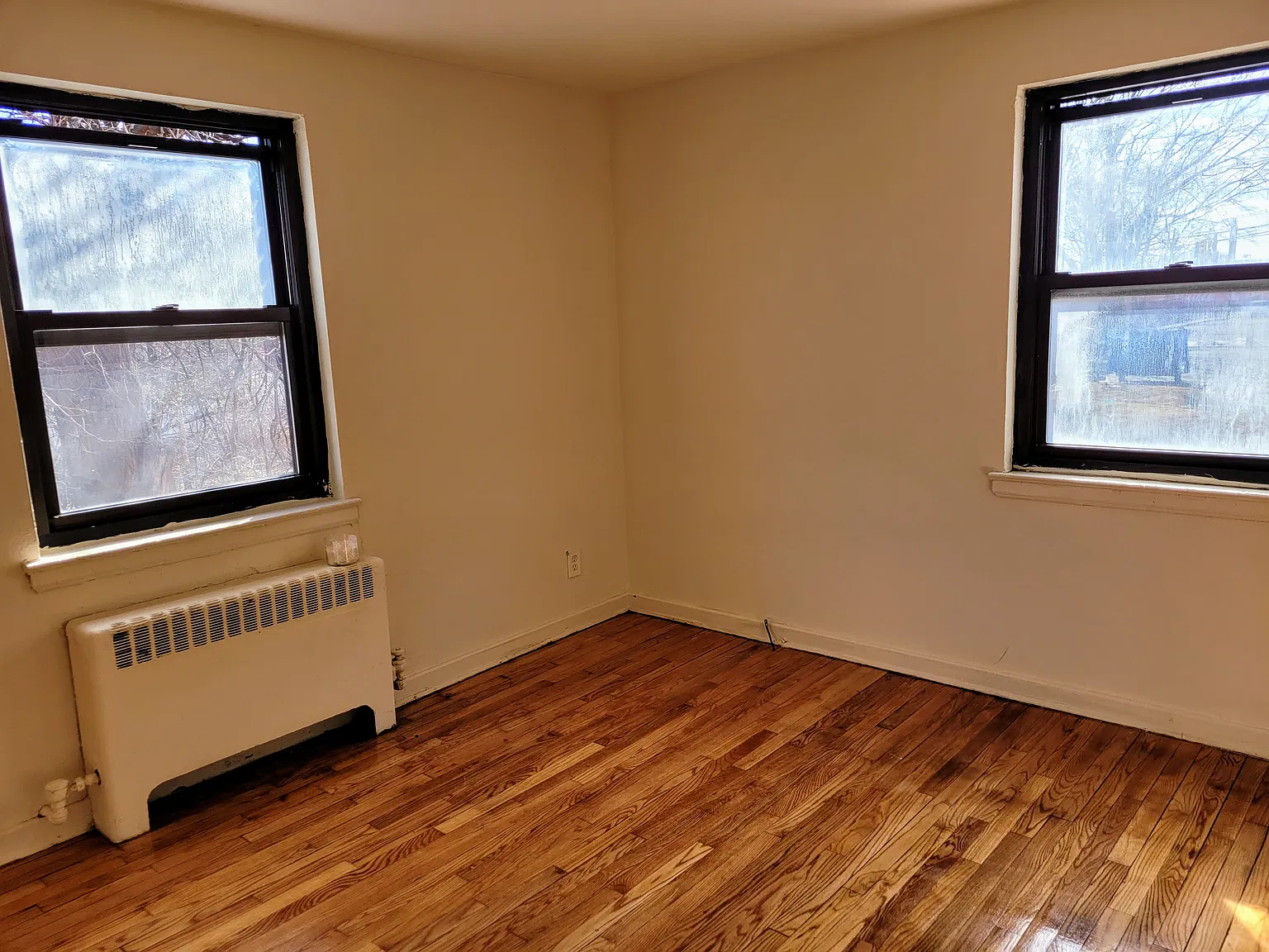 42 Hampton Ct — Photo 4