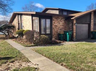 1 Cedar Dr, Macomb, IL