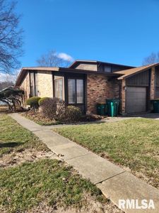 1 Cedar Dr, Macomb, IL, 61455