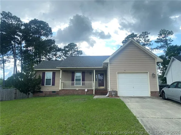 1728 Empress Ln, Fayetteville, NC 28304