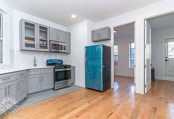 5th image of 1969 Pacific St #6