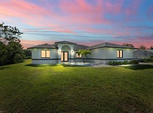 1121 27th St SW, Naples, FL 34117