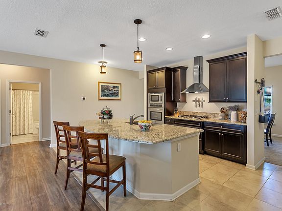 5th image of 1083 Bent Creek Dr