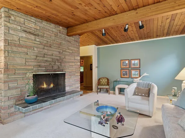 21860 Byron Cir, Greenwood, MN 55331