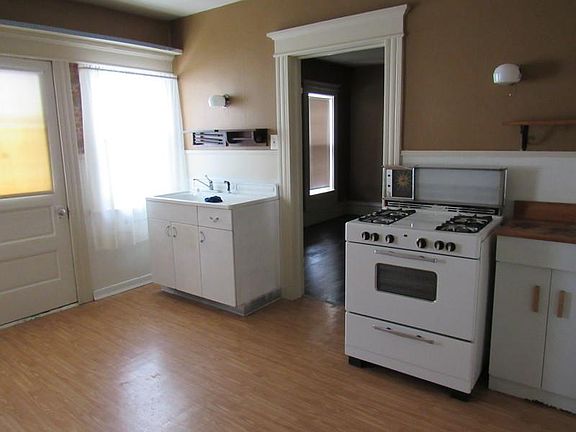 5th image of 85 Bowen St #2