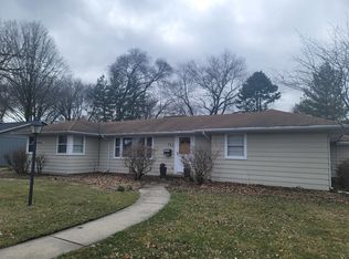 203 S Westlawn Ave, Aurora, IL 60506