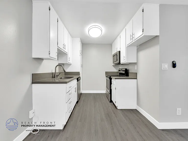 910 Enterprise Avenue — Photo 32
