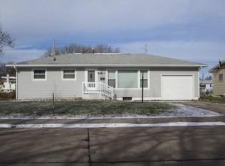 504 E 18th St, Grand Island, NE 68801