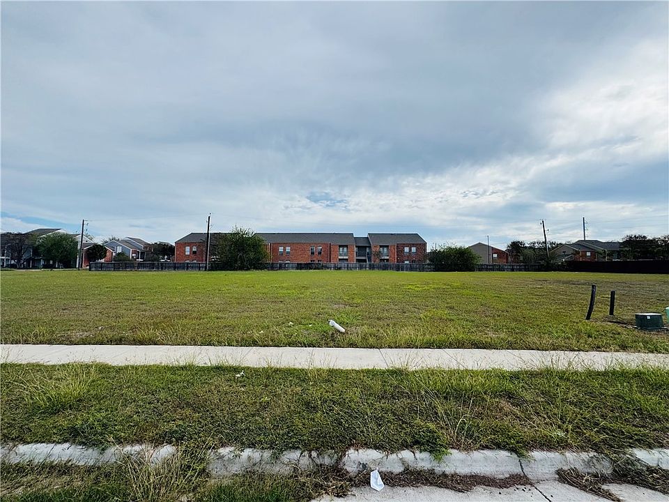 1st image of 2414 Manuel Ln