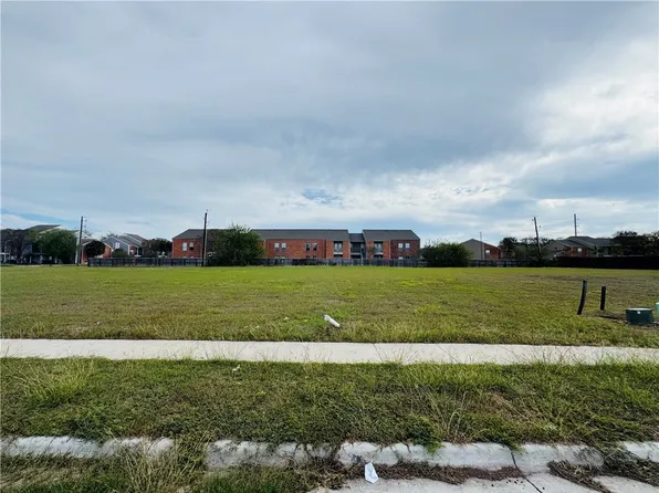 2414 Manuel Ln, Corpus Christi, TX 78414