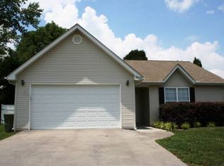 2413 Montvale Rd, Maryville, TN 37803