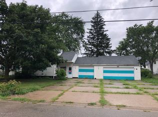3143 27th St SW, Grandville, MI 49418