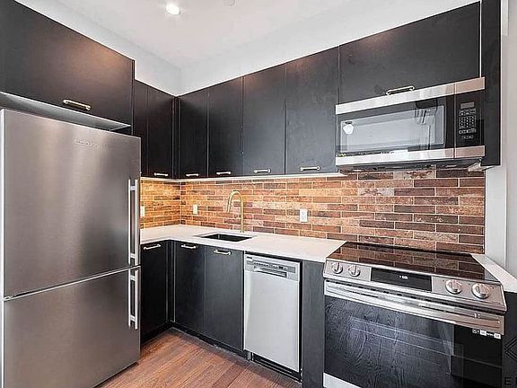 5th image of 97 Varet St #2R