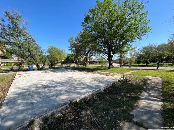 335 bryn mawr LOT 32, San Antonio, TX 78209