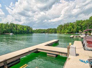 1603 Southpointe Dr #226, Morganton, NC 28655