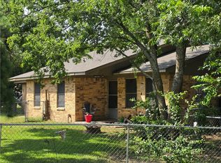 3808 Elaine Dr, Bryan, TX 77808