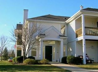 38 Overlook Dr, Stewartsville, NJ 08886