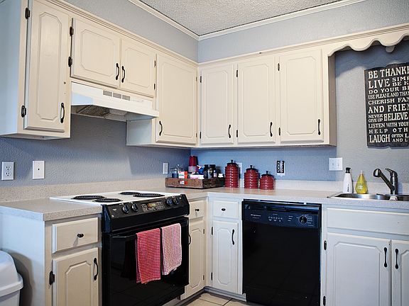 5th image of 406 Carroll Ave