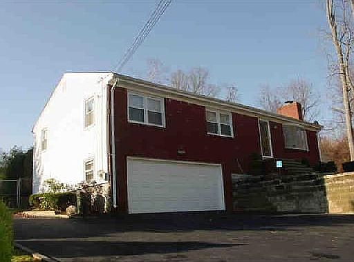 3rd image of 26 Barbato Dr