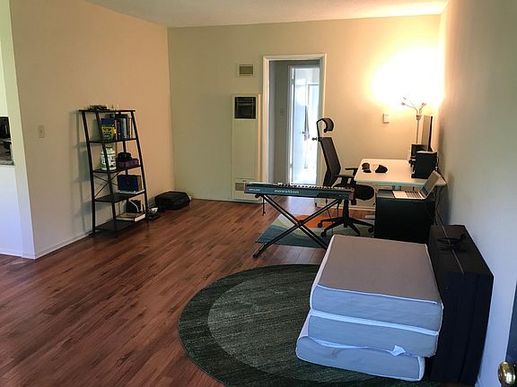 3rd image of 241 S Oakland Ave APT 9