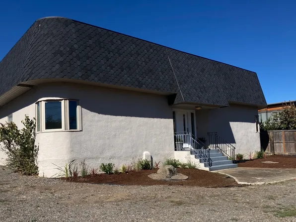 (undisclosed Address), Ashland, OR 97520