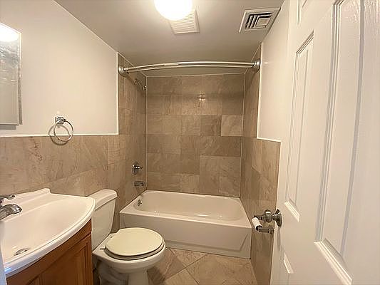 4th image of 409 E 116th St APT 3