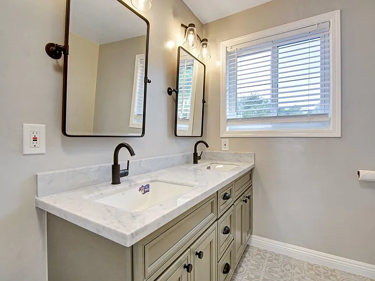 125 Hecker Pass Rd — Photo 10