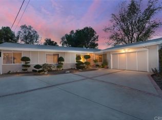 24389 Crestlawn St, Woodland Hills, CA 91367