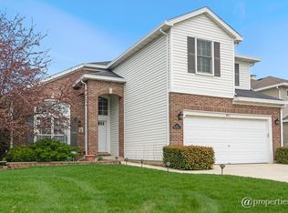 801 Seacrest Ln, Bartlett, IL 60103