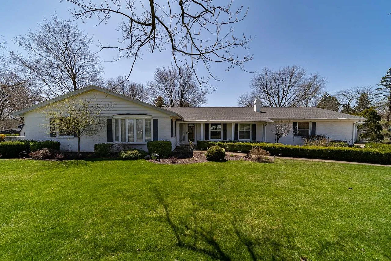 1306 Norwich Ct photo 1