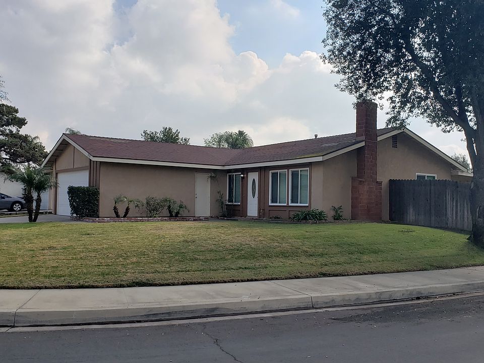 1st image of 2910 E Dunes St
