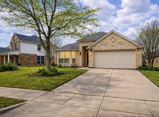 2516 Fairway View Dr, Burleson, TX 76028