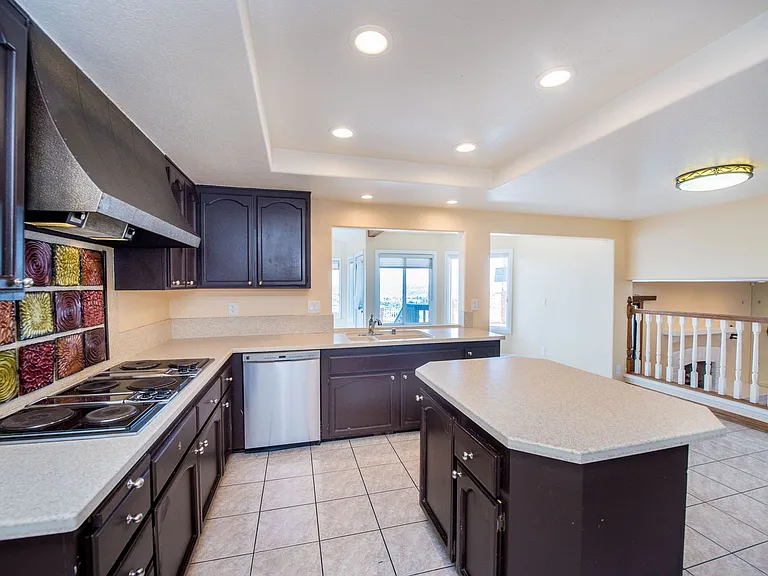 2274 N Rockridge Pl — Photo 20