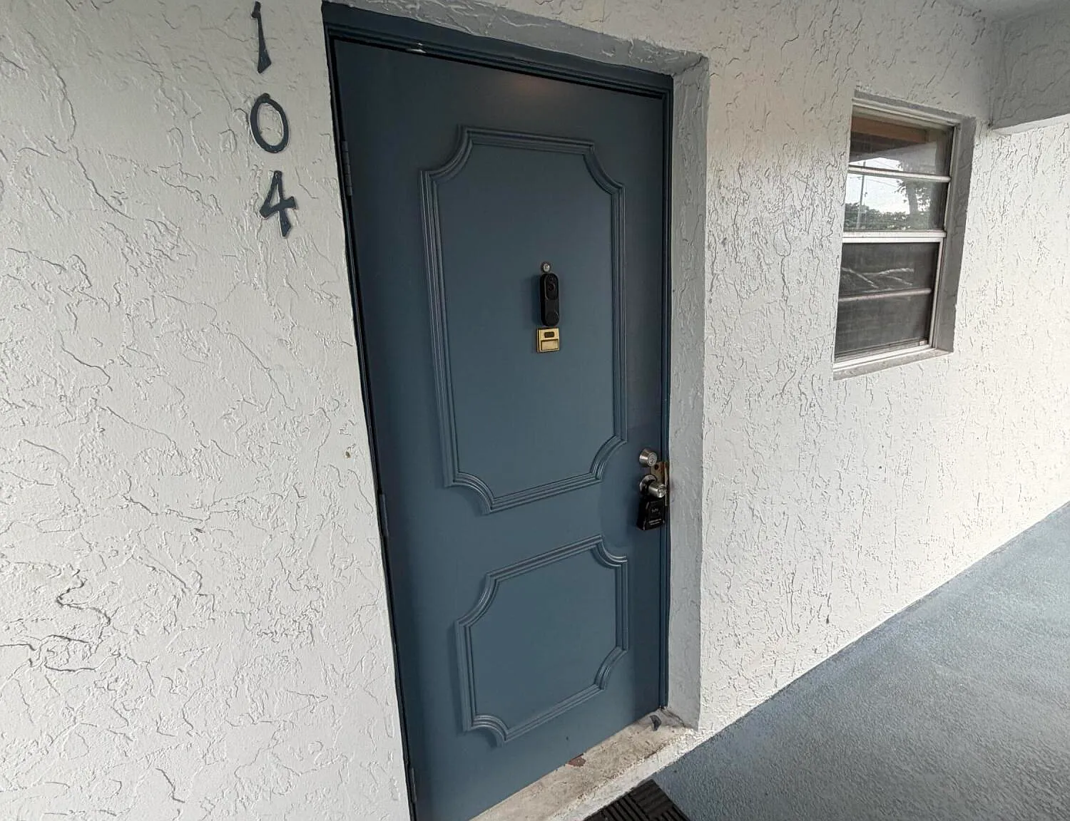 2 bed, 2.0 bath, 924 sqft, $2,100 — Photo 3