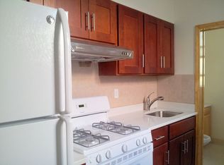 746 39th St #2, Brooklyn, NY 11232