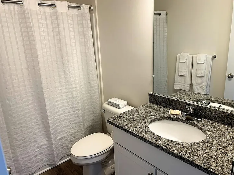 Towne Center Apartments — Photo 66